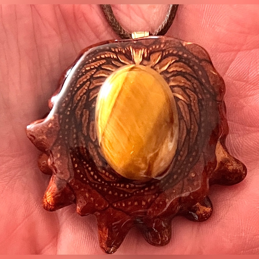 Third Eye Pinecone Adjustable Necklace Handcrafted Tiger’s Eye Pendant 2”x2” NWT